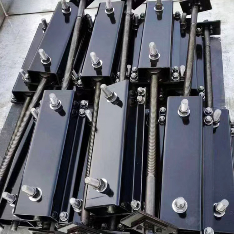 Screw Conveyor Belt Tensioning Devices